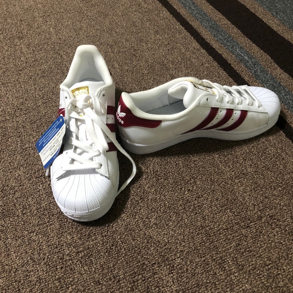 Women’s adidas’s sneakers. Size 5